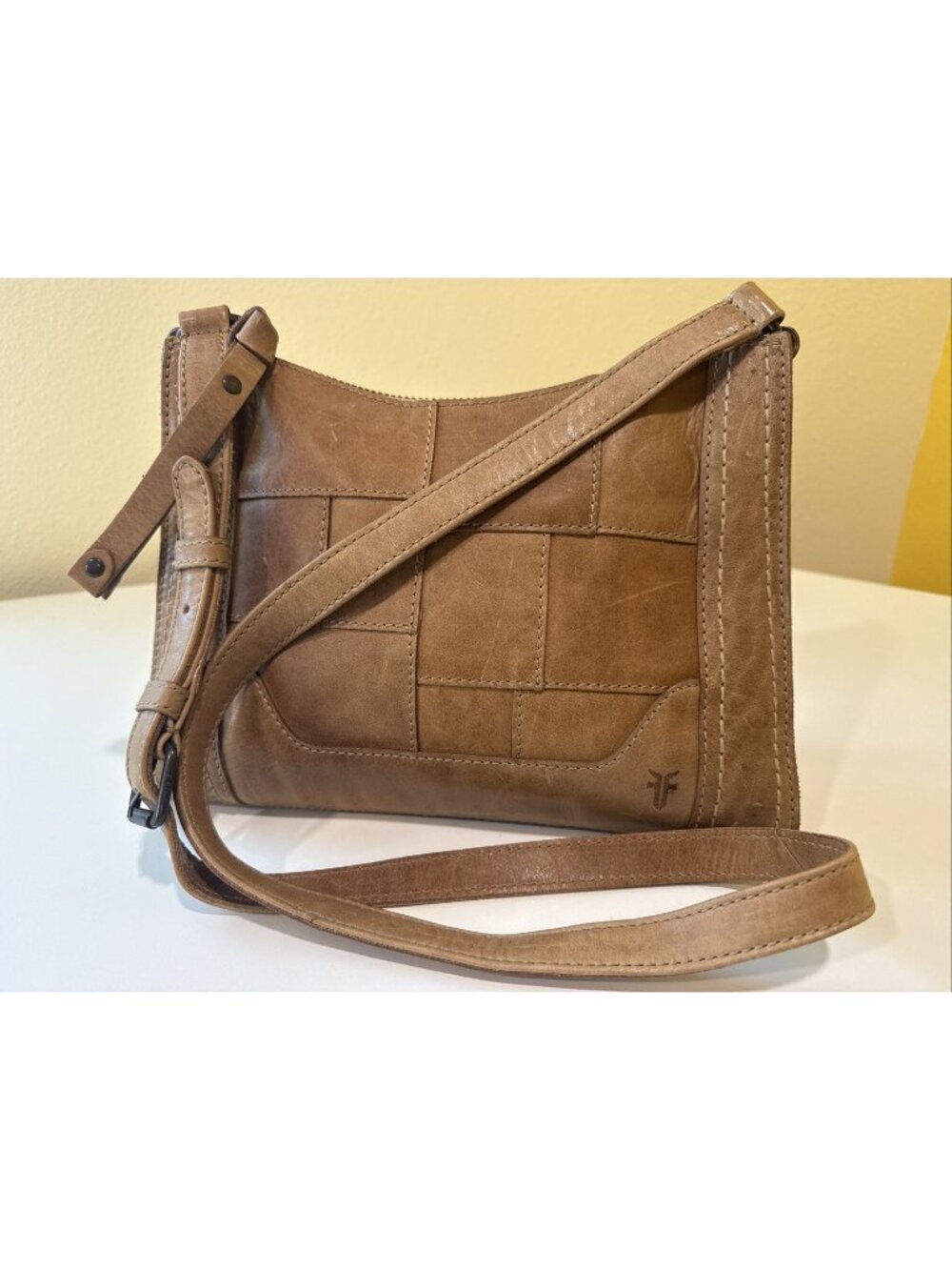 Frye X1005 Womens Beige Melissa Patchwork Zip Crossbody 11.5x8.5x2 Leather Purse